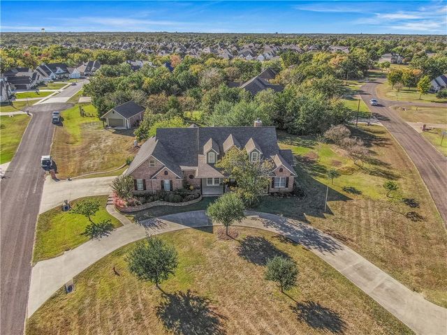 4691 River Valley Drive, Bryan, TX 77808