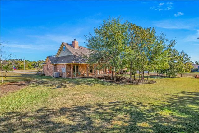 4691 River Valley Drive, Bryan, TX 77808