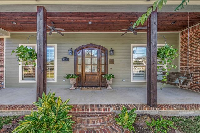 4691 River Valley Drive, Bryan, TX 77808