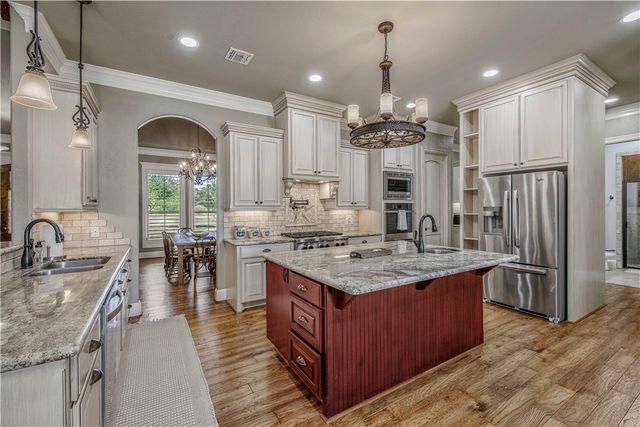 4691 River Valley Drive, Bryan, TX 77808