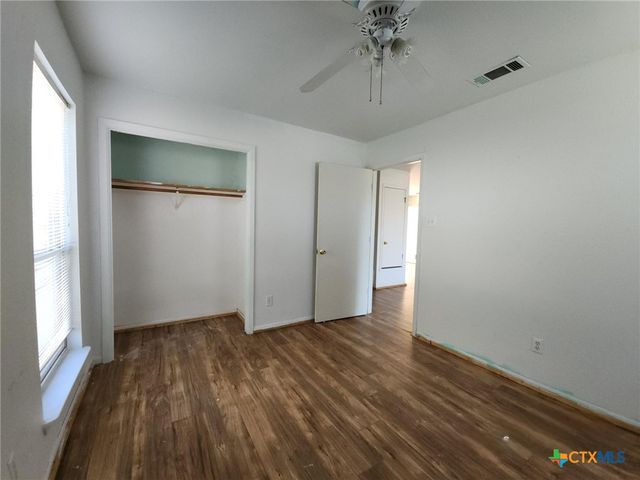 1206 W Avenue E, Copperas Cove, TX 76522