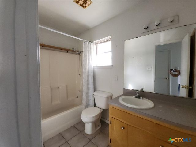 1206 W Avenue E, Copperas Cove, TX 76522