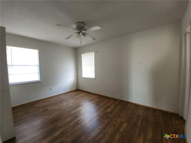 1206 W Avenue E, Copperas Cove, TX 76522