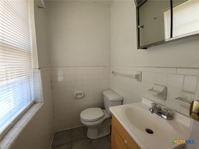 1206 W Avenue E, Copperas Cove, TX 76522