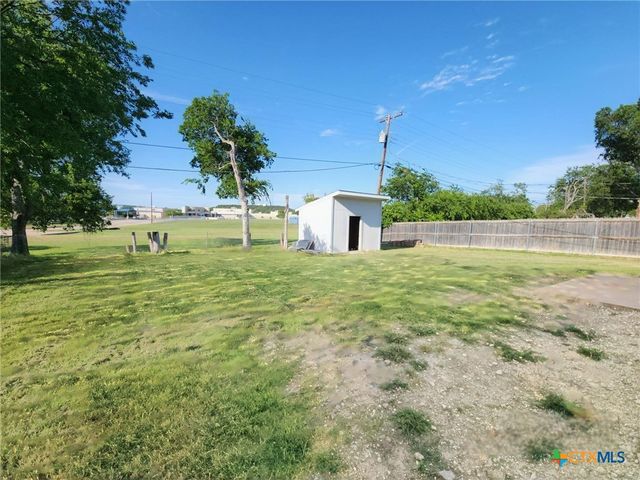 1206 W Avenue E, Copperas Cove, TX 76522