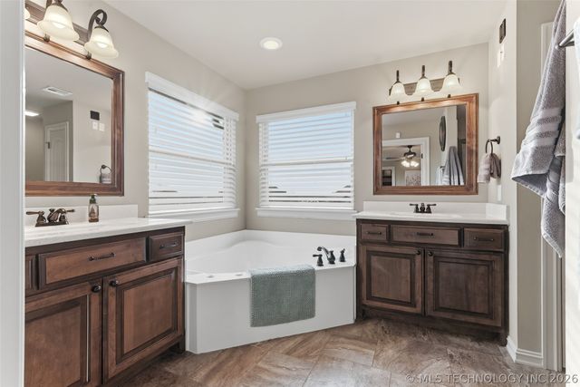 30204 S Gale Avenue, Inola, OK 74036