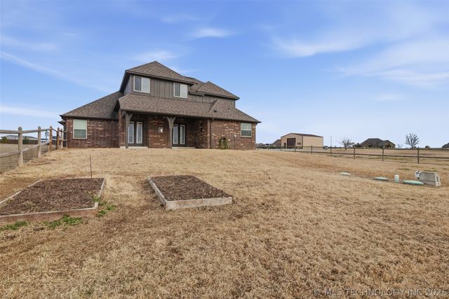 30204 S Gale Avenue, Inola, OK 74036
