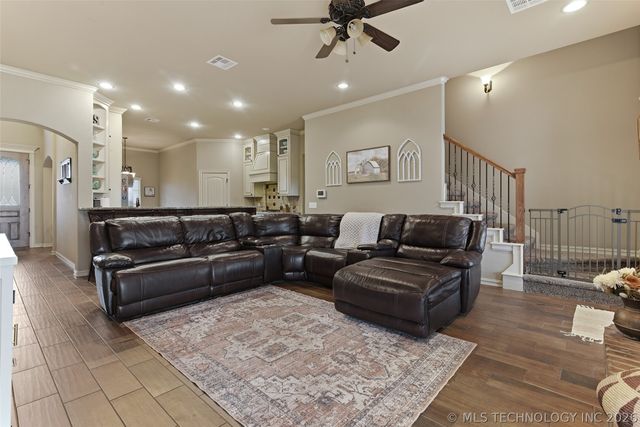 30204 S Gale Avenue, Inola, OK 74036