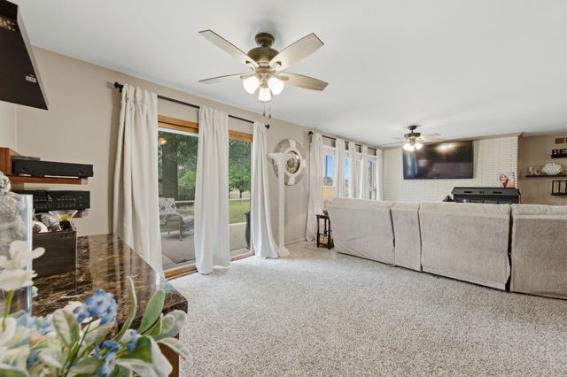 800 N Maus, Wichita, KS 67212