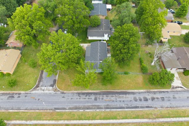 800 N Maus, Wichita, KS 67212
