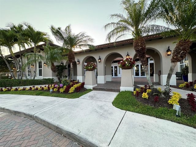 9257 SW 227th Street 11, Cutler Bay, FL 33190