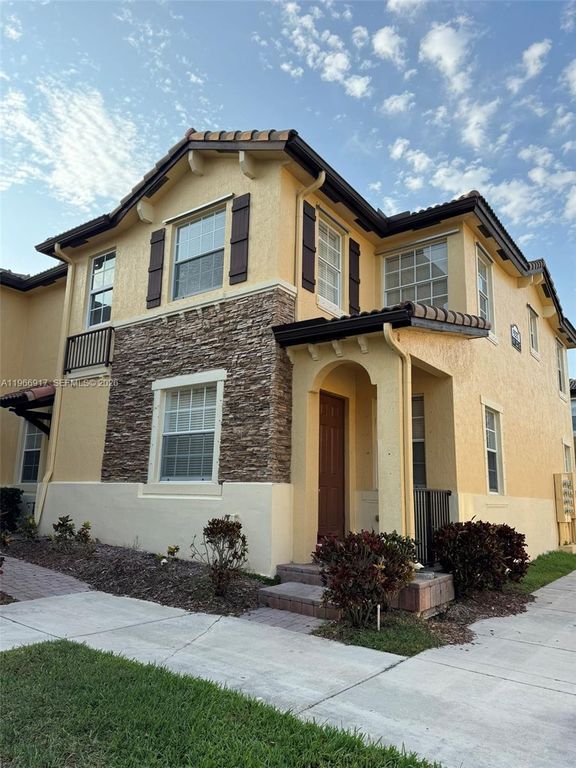 9257 SW 227th Street 11, Cutler Bay, FL 33190