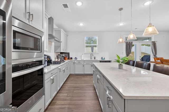 140 Camdale Court, Mcdonough, GA 30252