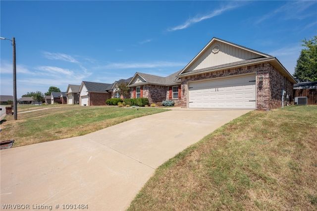 1808 Fairbanks Drive, Barling, AR 72923