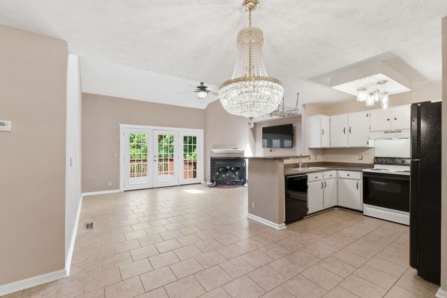5230 Village Way, Nashville, TN 37211