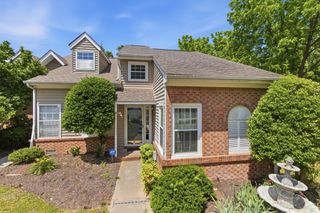 5230 Village Way, Nashville, TN 37211