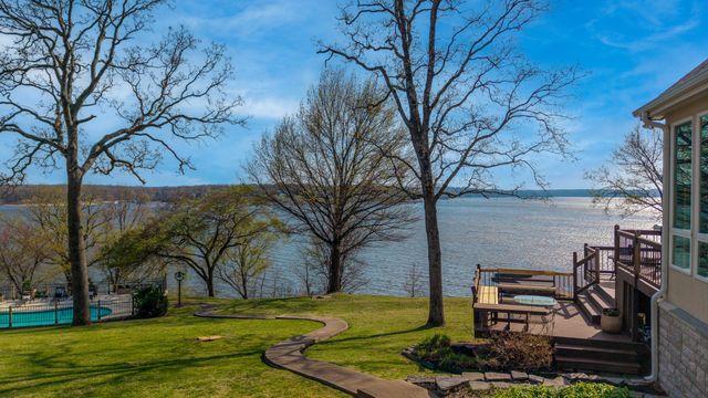 1446 Rockie Drive, Grove, OK 74344