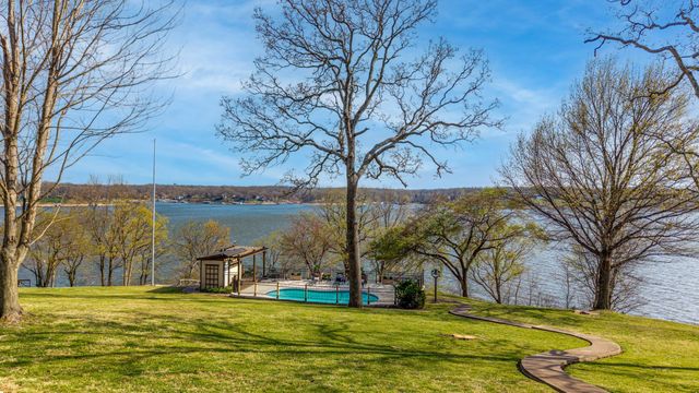 1446 Rockie Drive, Grove, OK 74344