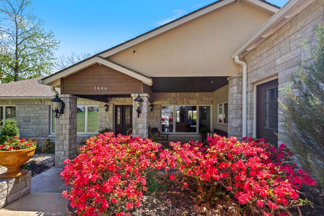 1446 Rockie Drive, Grove, OK 74344