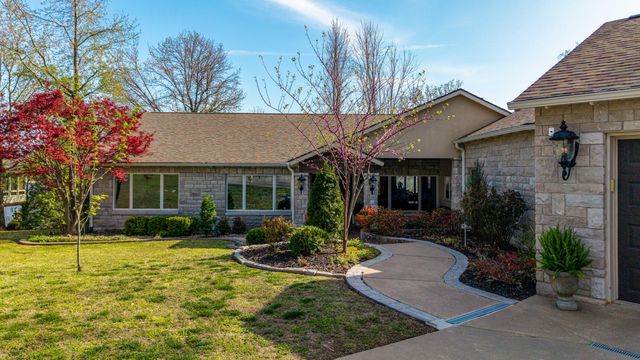 1446 Rockie Drive, Grove, OK 74344