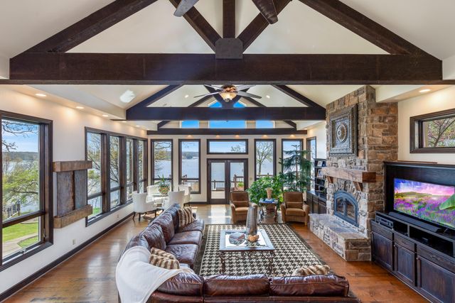 1446 Rockie Drive, Grove, OK 74344