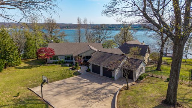 1446 Rockie Drive, Grove, OK 74344