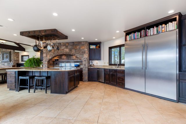 1446 Rockie Drive, Grove, OK 74344