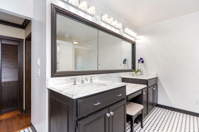 1446 Rockie Drive, Grove, OK 74344