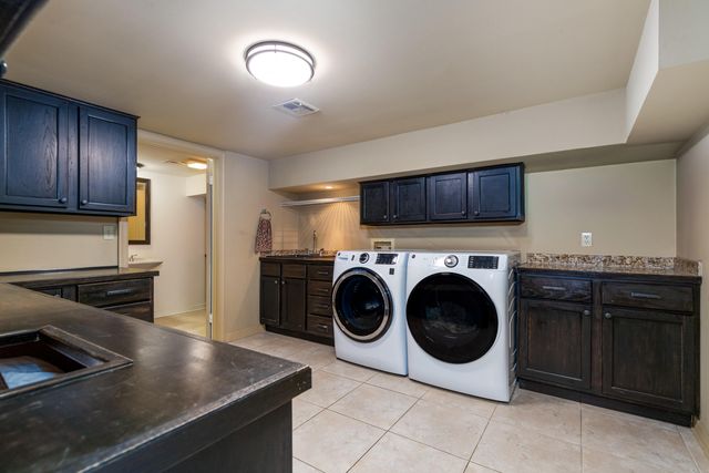 1446 Rockie Drive, Grove, OK 74344