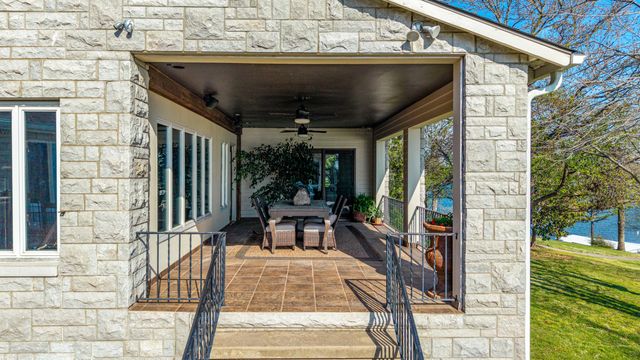 1446 Rockie Drive, Grove, OK 74344