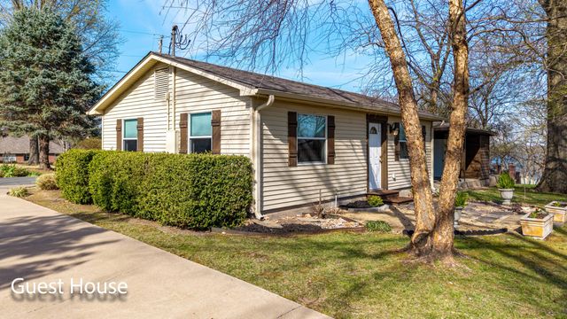 1446 Rockie Drive, Grove, OK 74344