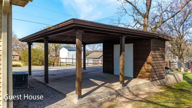 1446 Rockie Drive, Grove, OK 74344