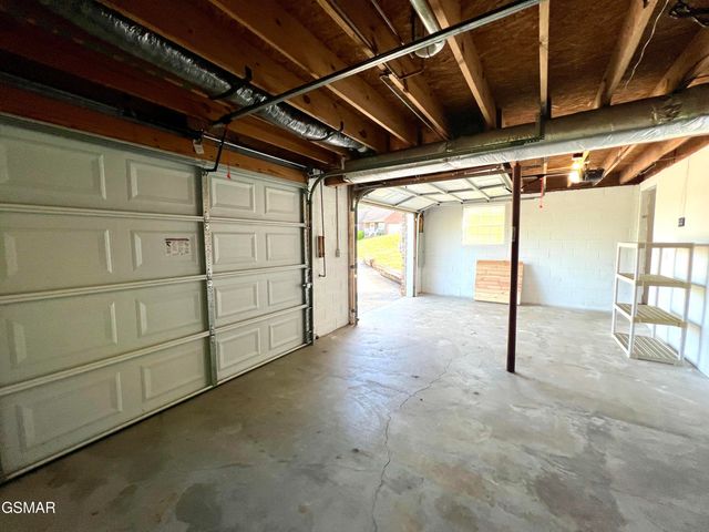 336 Lindder Drive, Sevierville, TN 37876