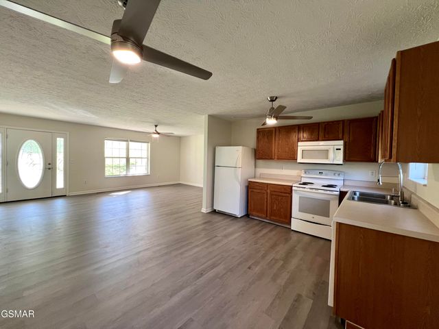 336 Lindder Drive, Sevierville, TN 37876