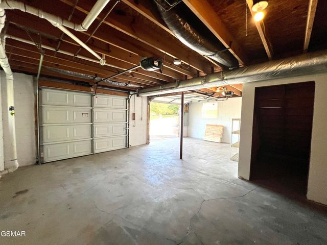 336 Lindder Drive, Sevierville, TN 37876