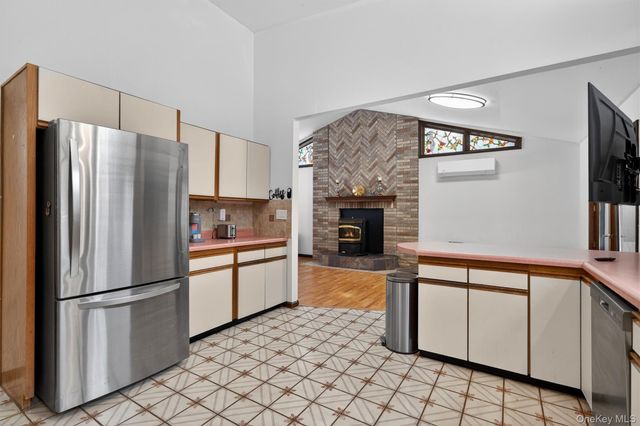 157 Old Forestburg Road, Sparrowbush, NY 12780