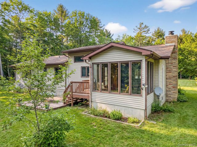 157 Old Forestburg Road, Sparrowbush, NY 12780