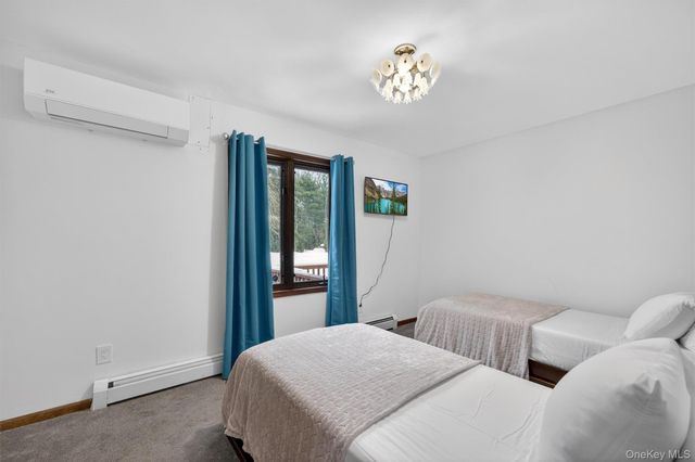 157 Old Forestburg Road, Sparrowbush, NY 12780