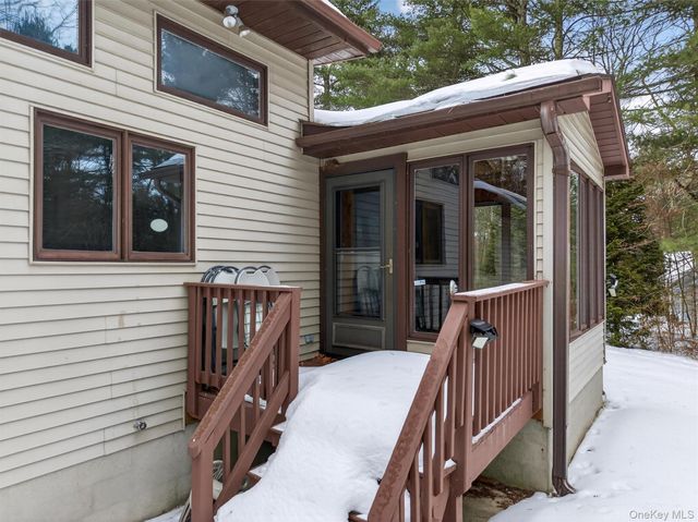 157 Old Forestburg Road, Sparrowbush, NY 12780