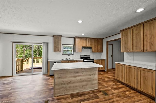 242 Old Thomasville Road, Winston-salem, NC 27107