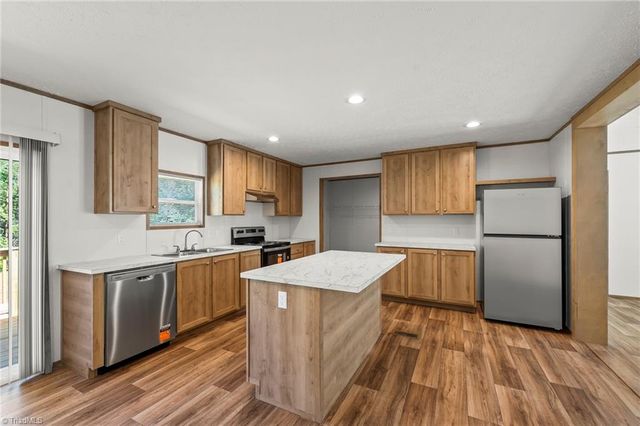 242 Old Thomasville Road, Winston-salem, NC 27107