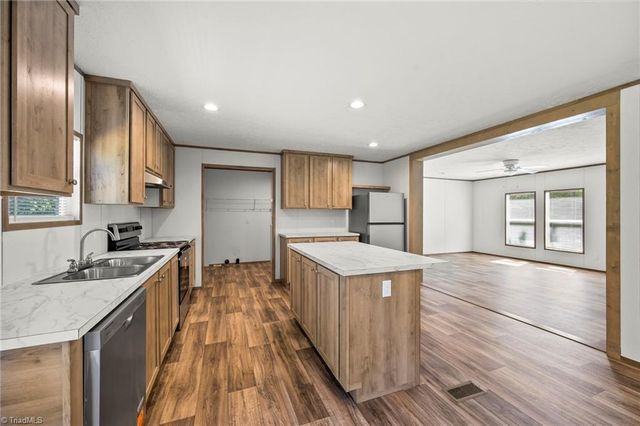242 Old Thomasville Road, Winston-salem, NC 27107