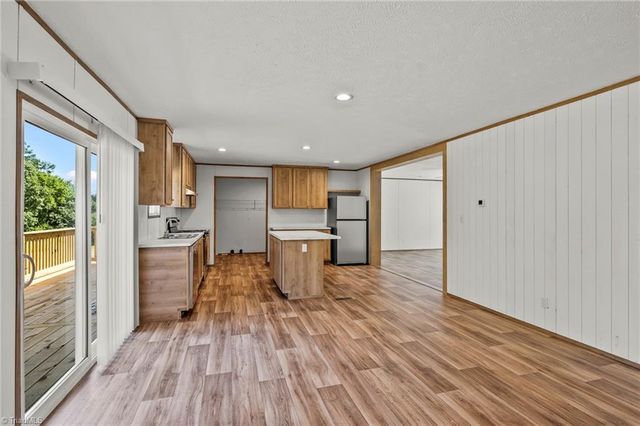 242 Old Thomasville Road, Winston-salem, NC 27107