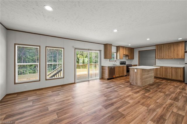 242 Old Thomasville Road, Winston-salem, NC 27107