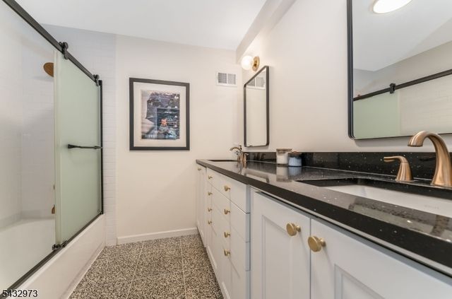242 Laurel Court, Readington Twp., NJ 08889
