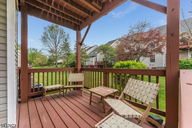 242 Laurel Court, Readington Twp., NJ 08889