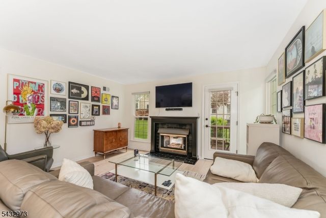 242 Laurel Court, Readington Twp., NJ 08889