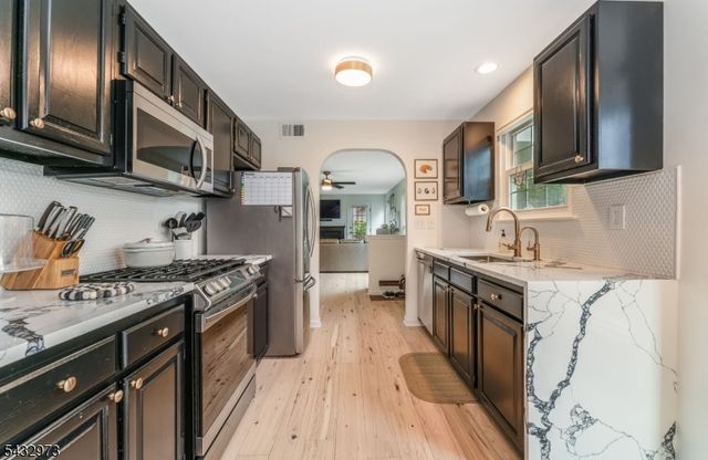 242 Laurel Court, Readington Twp., NJ 08889