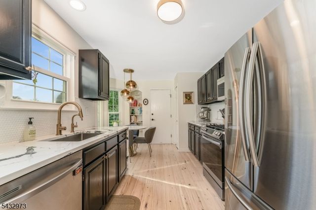242 Laurel Court, Readington Twp., NJ 08889