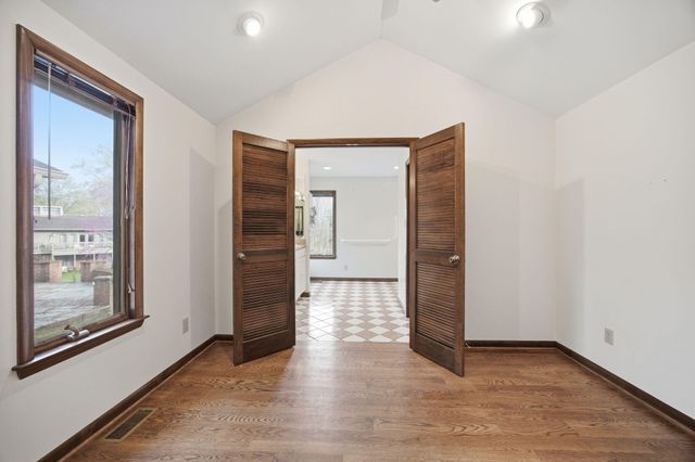 2044 Manor Drive, Lexington, KY 40502